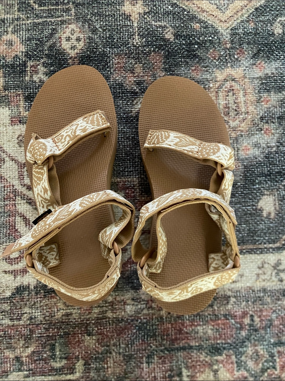 Teva flat form Tan Strappy Women’s Sandals with Patterned, practically new